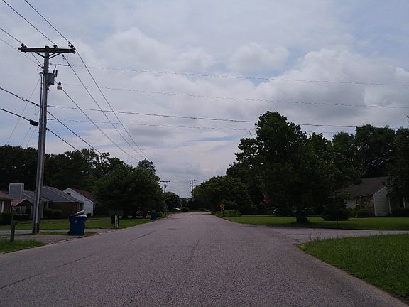 5th image of 126 Sunnymeade Dr
