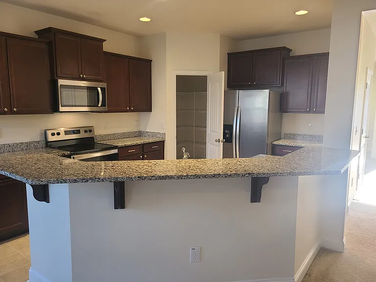 6005 Abelia Ct — Photo 2