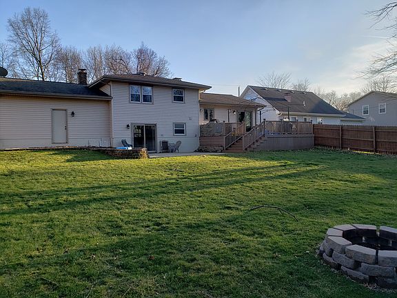 2nd image of 5814 Yorktown Ln
