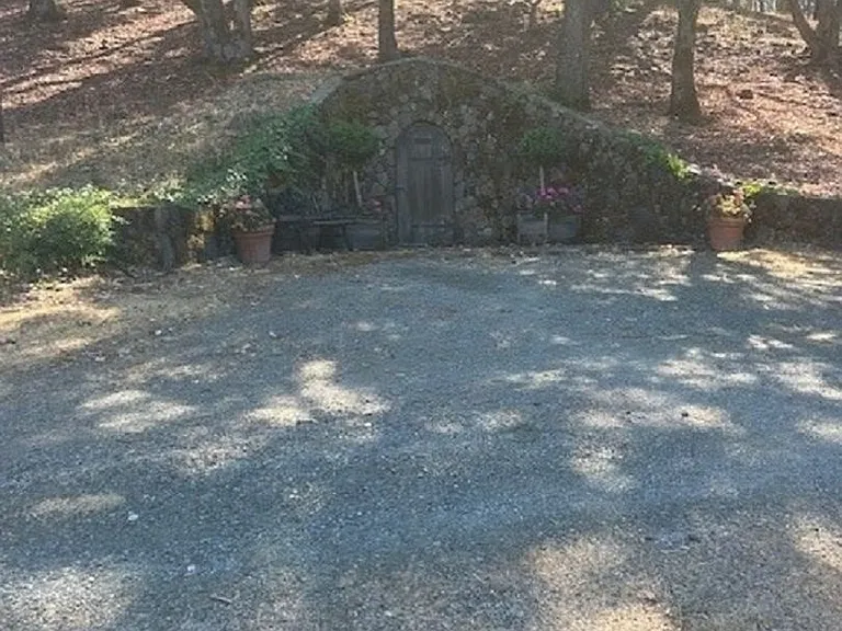 4011 Spring Mountain Rd — Photo 15