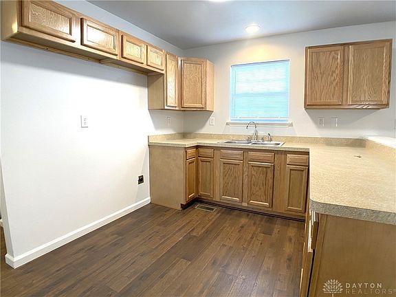 5th image of 1503 Roosevelt Ave