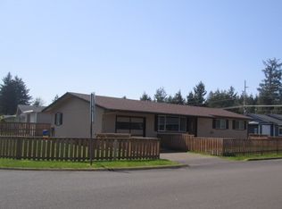 135 SE Salmon St, Waldport, OR
