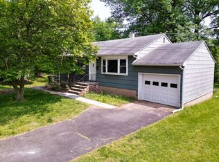 421 W 2nd Ave, Roselle, NJ 07203