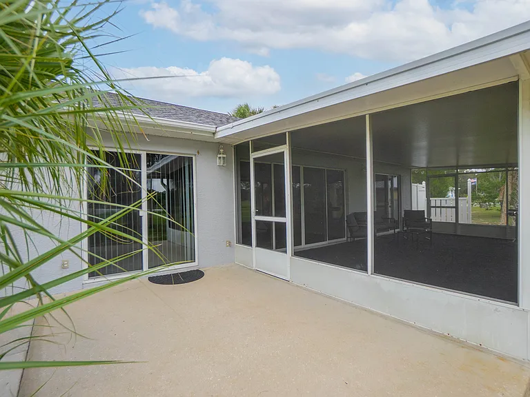 914 N Country Club Dr — Photo 33
