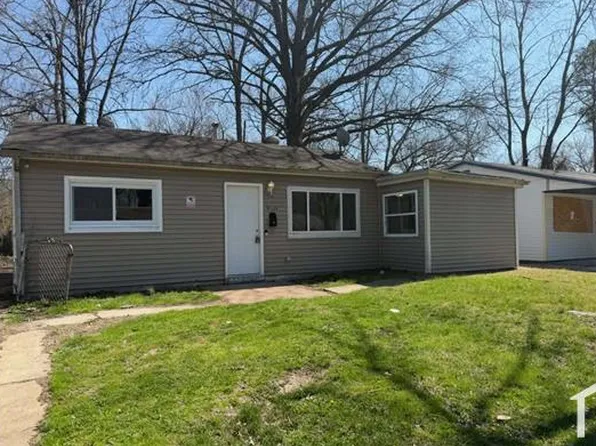 10328 Earl Dr, Saint Louis, MO 63136