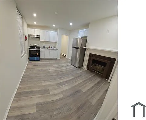 1933 N Judson St #2R — Photo 1