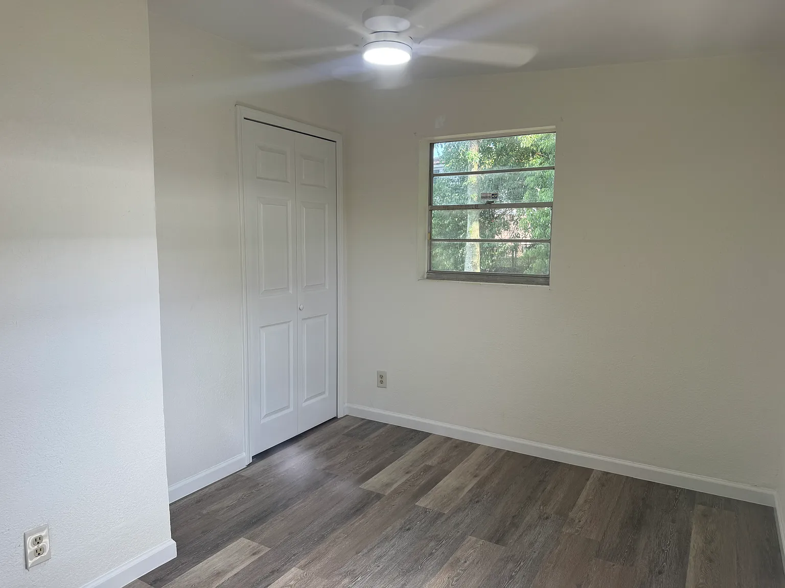 3 bed, 864 sqft, $1,400 — Photo 2