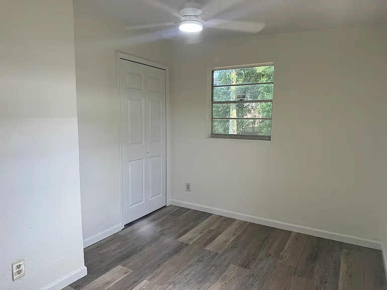 1016 Ardoon St — Photo 2