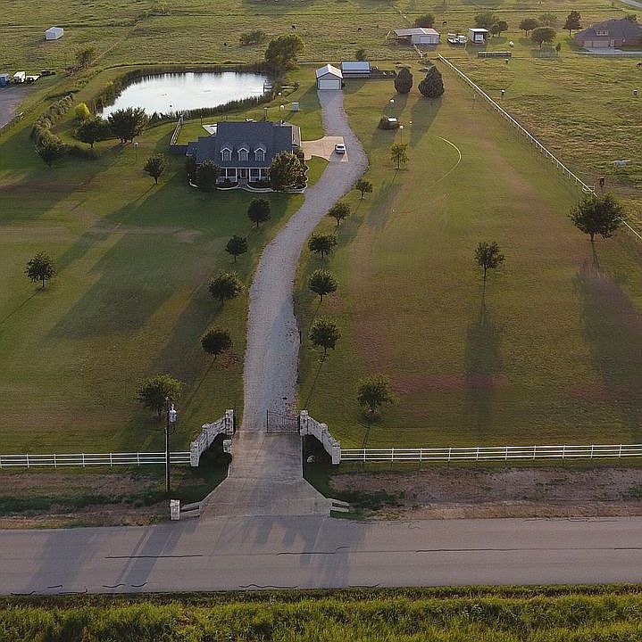 2nd image of 8000 Faught Rd