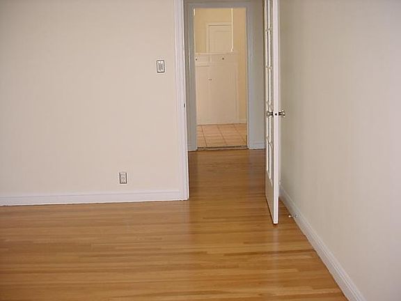 2nd image of 3336 Laguna St APT 304