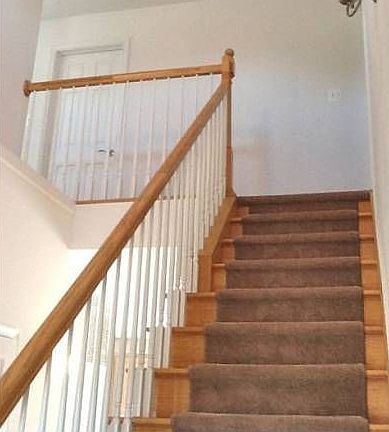 Two-story foyer