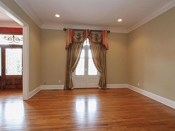 2nd image of 7332 Bellingham Dr