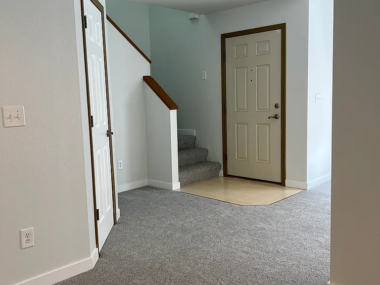 1360 Griggs St — Photo 6