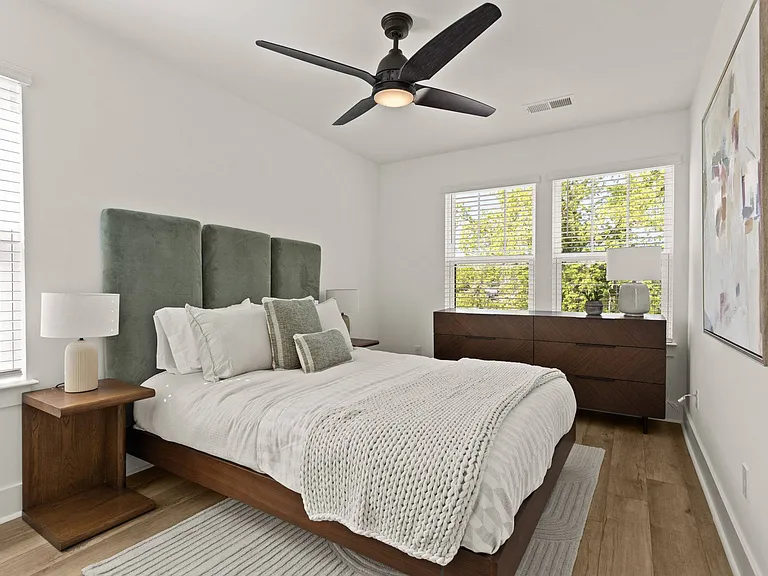 Northside Townhomes — Photo 16