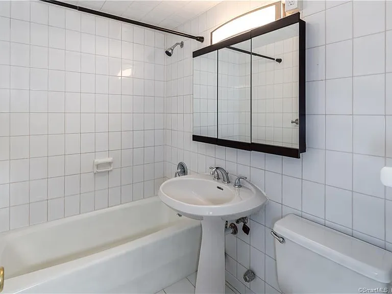 444 Bedford St #5G — Photo 8