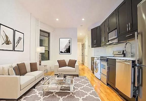 2nd image of 26 Vandam St #1FR