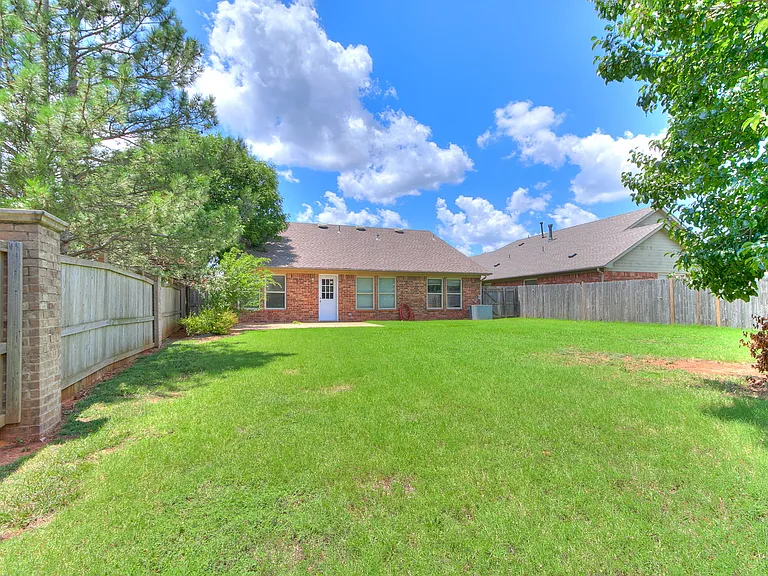 18100 Calle Way — Photo 40