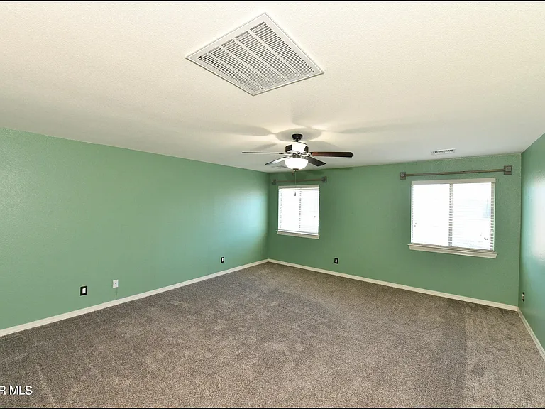14309 S Cave Ave — Photo 41