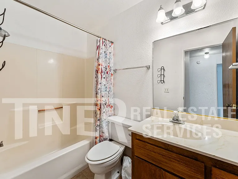 7323 Chivalry Way — Photo 14