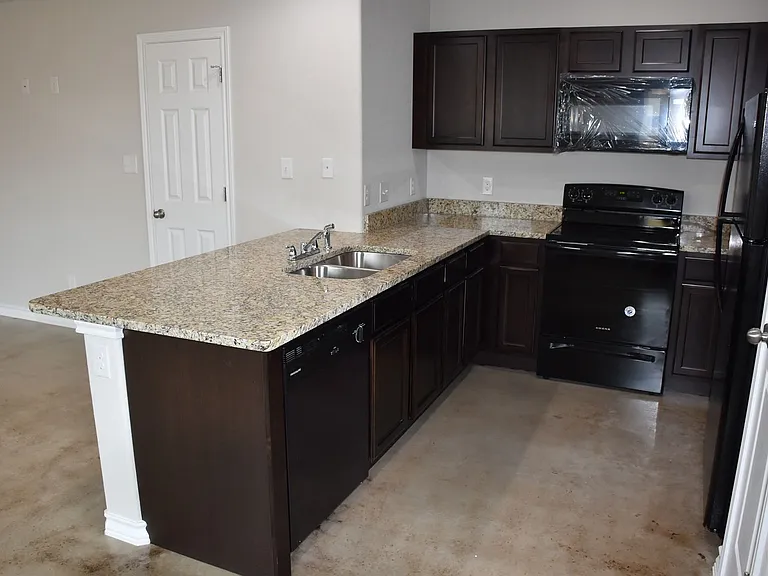 6418 Melanzane Ave — Photo 15