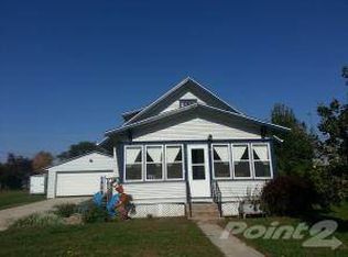 603 W Walnut St, Parkston, SD 57366