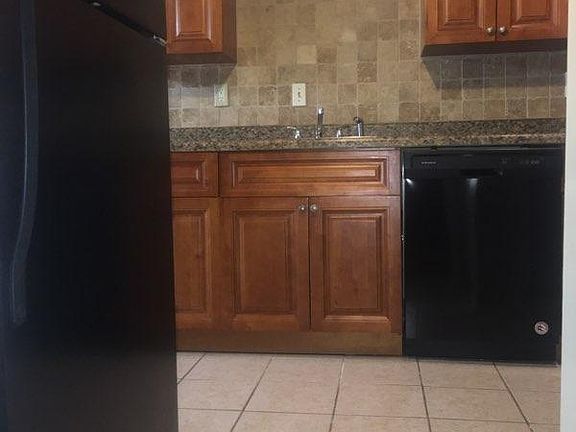 5th image of 6468 Parton Ct APT B