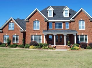 121 Green Forest Cir, Dunn, NC 28334