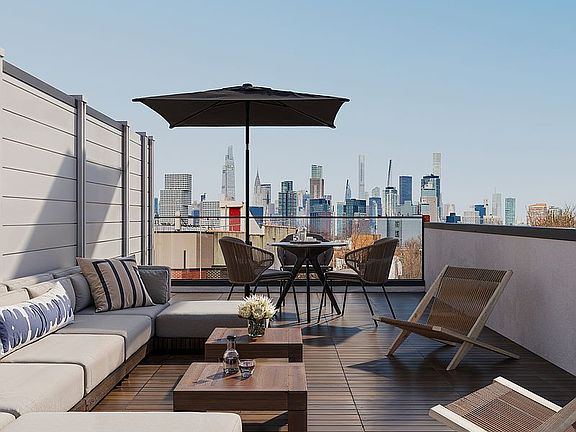 5th image of 221 Frost St #Penthouse R