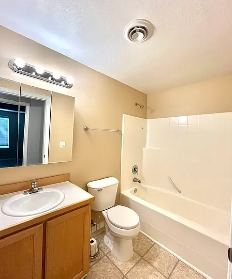 1228 NE 86th Way — Photo 11