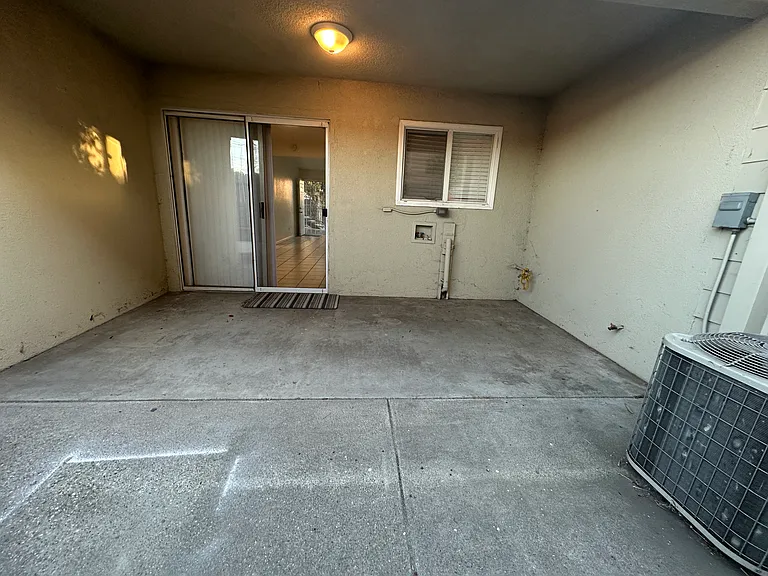 1064 Waters Ave #3 — Photo 18