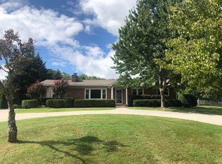 843 Panacella Dr, Abingdon, VA 24210