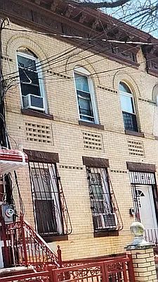 2nd image of 393 Ashford St