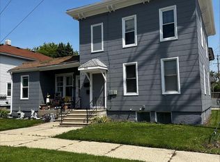 902 46th St, Kenosha, WI 53140