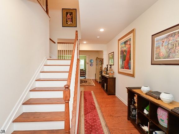 2nd image of 27 Winfield Dr