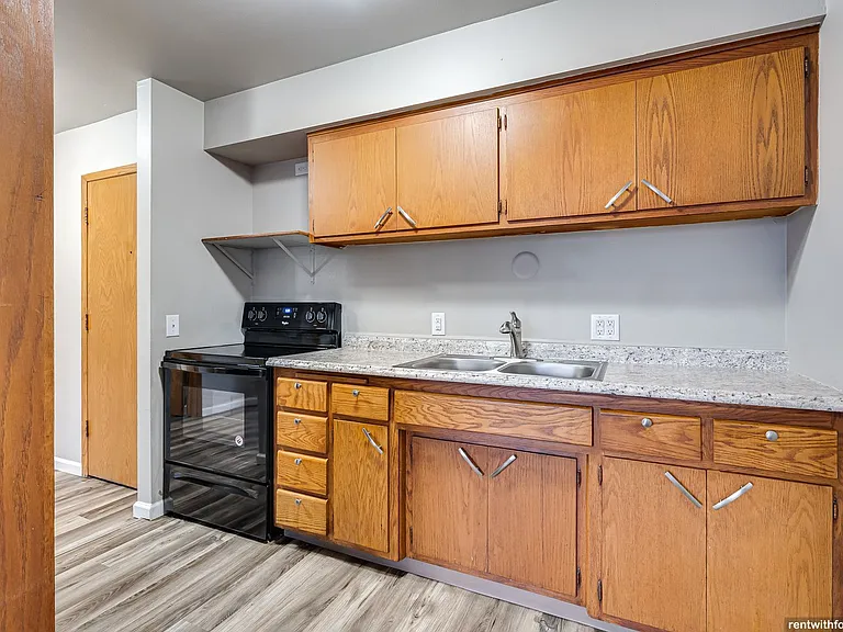 835 Merritt Ave — Photo 21