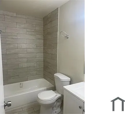 207 NW 32nd Ct #203 — Photo 6