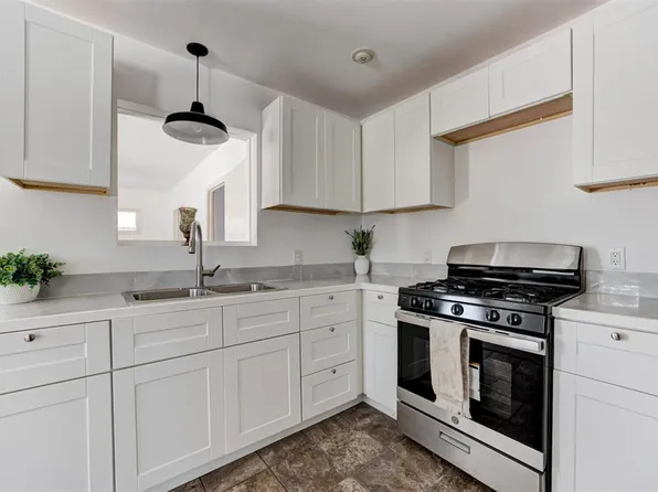 220 S 5th St, Noble, OK 73068