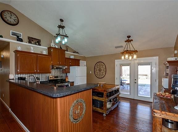 4th image of 2536 County Road 2168