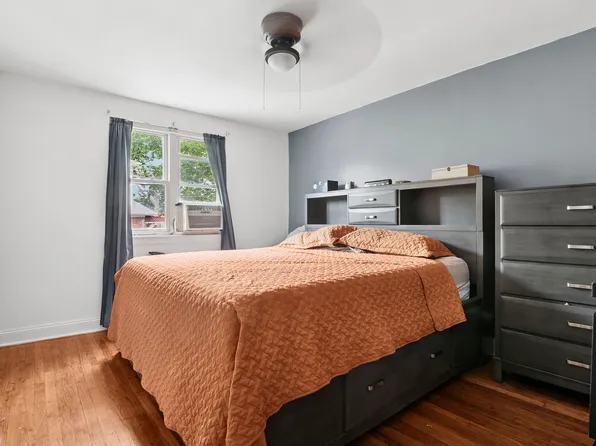 9021 Avenue L image 8 of 12