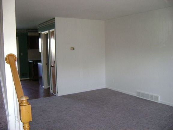 3rd image of 1924 Goldsmith Ln Unit 35