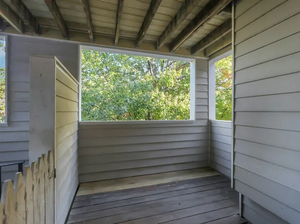 726 Mainsail Lane image 10 of 39