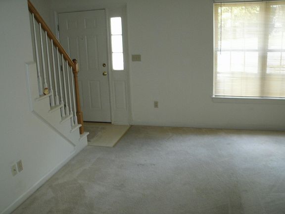 2nd image of 839 Duke Of Gloucester St