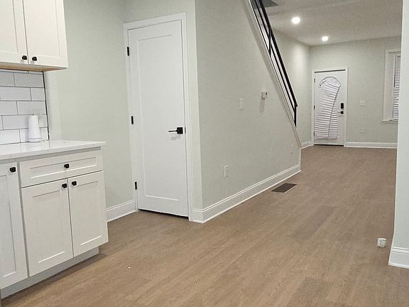 5th image of 4008 N 7th St #1