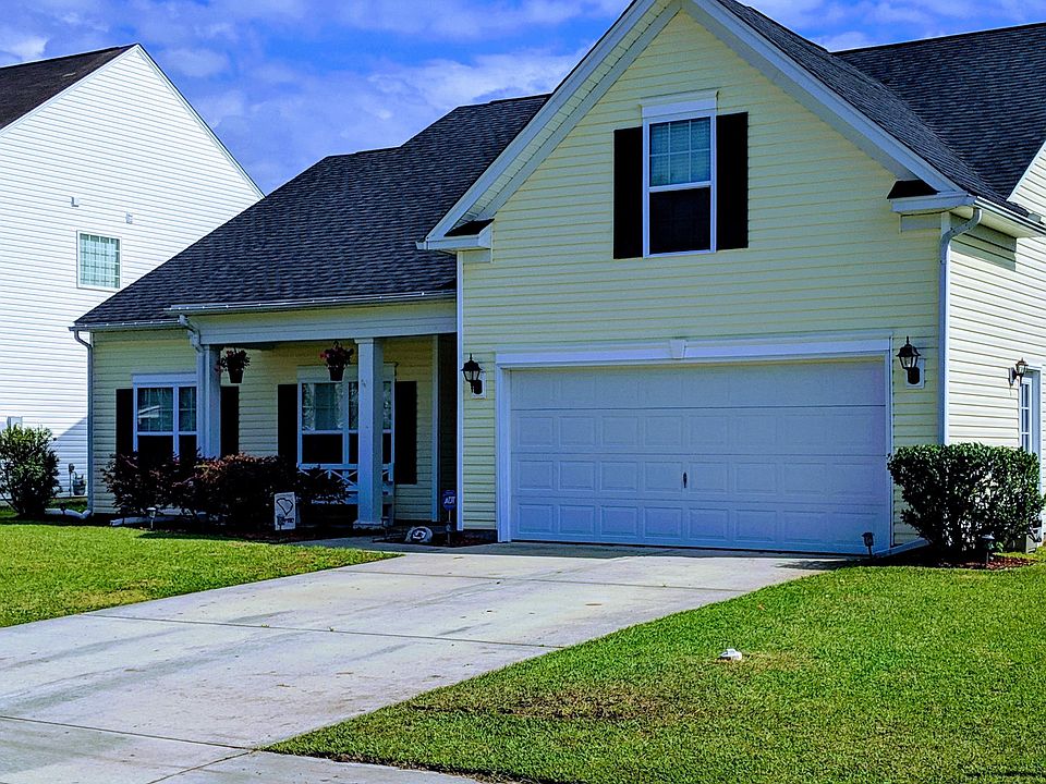 1st image of 131 Saw Palm Dr