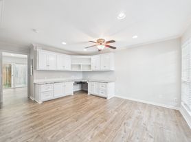 5333 Richmond Ave