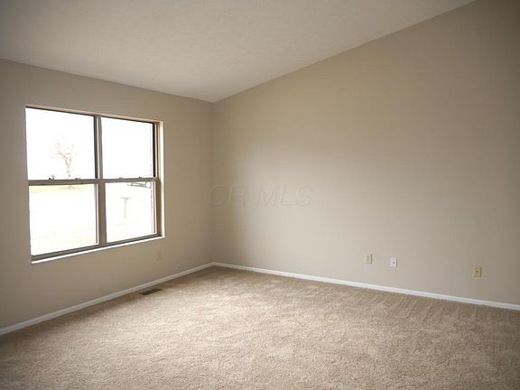 4th image of 350 Effington Ln