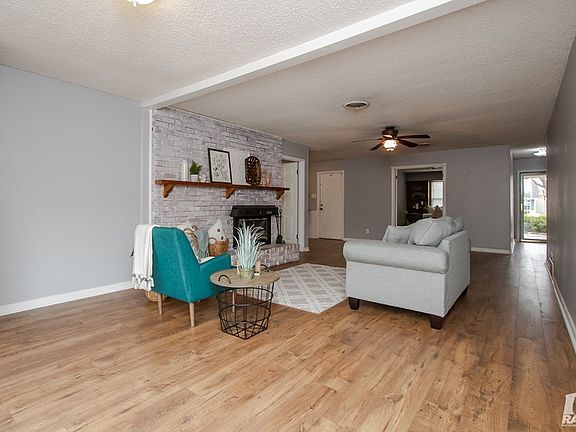 2nd image of 3225 Tanglewood Dr