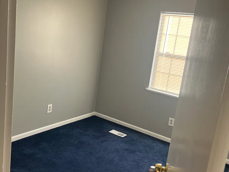 821 Winslow Way — Photo 12