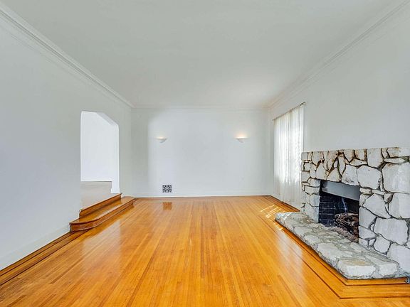 3rd image of 444 N Martel Ave