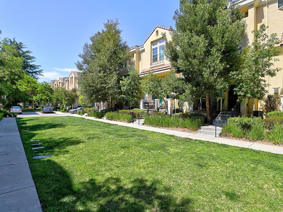 4th image of 165 Bel Air Ct